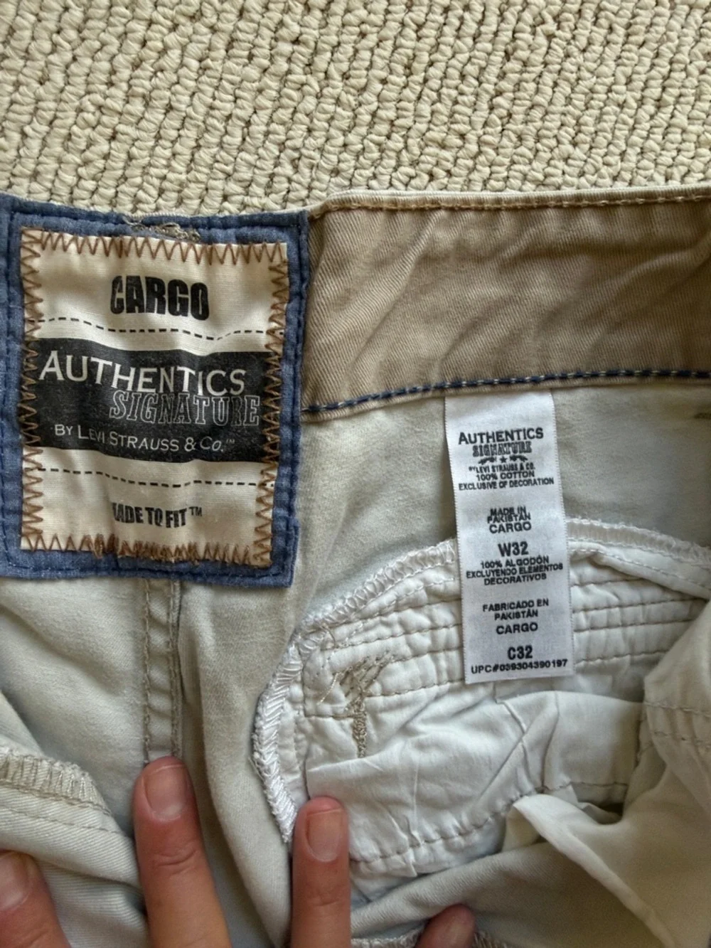 Signature by Levi Strauss Gray Cargo Shorts with Multiple Pockets 🌿